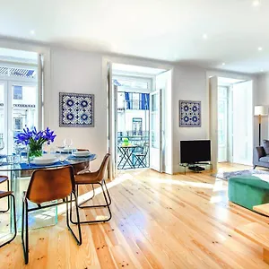 Life Is Good In Baixa Apartment