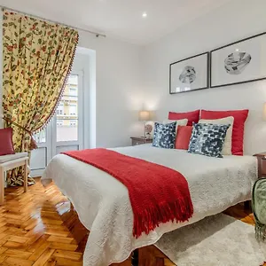 At Roma Boulevard Apartment